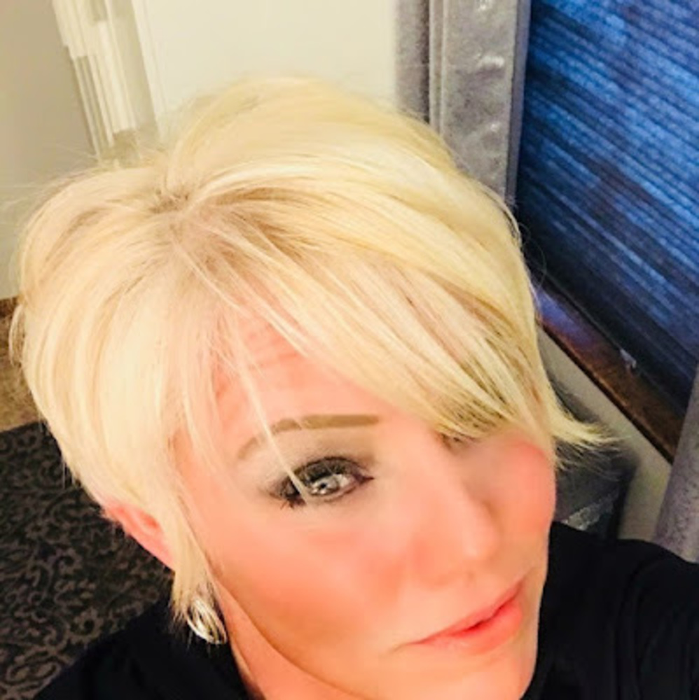 Meet your Posher, Suzie